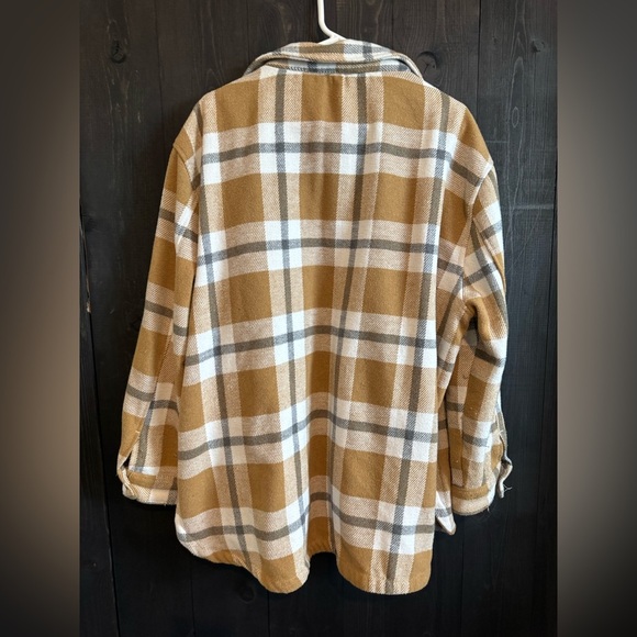 Tan and White Utility Jacket with Classic Plaid Design - Picture 2 of 3